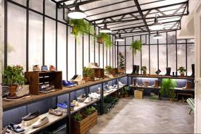 2018品牌男装店装修效果图