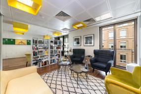 办公室强化木地板装修高清图片