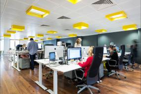 办公室强化木地板装潢图片