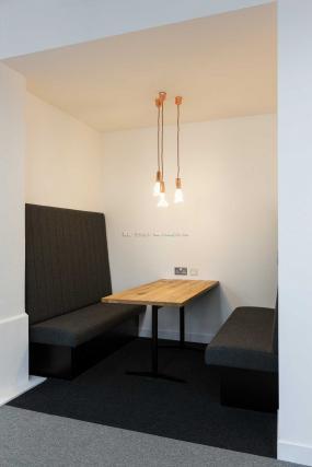 办公室休息区装潢设计效果图片