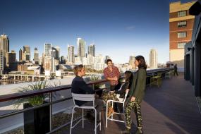 办公室户外休闲区装饰装修效果图