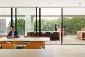 2018办公室户外休闲区装修效果图