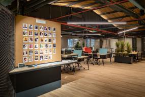 办公室复合木地板装修设计效果图片