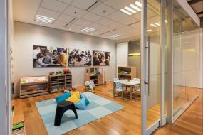 办公室多层木地板装修实景图片