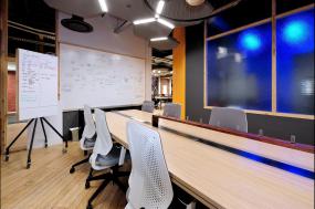 办公室多层木地板设计装修效果图