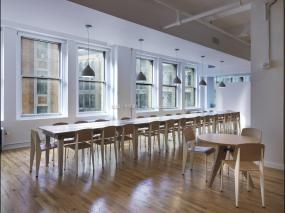 高端办公室强化复合木地板装修效果图