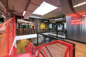 最新办公室强化复合木地板装饰设计图