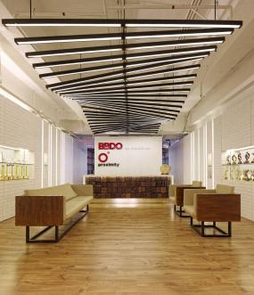 办公室多层木地板装饰设计效果图