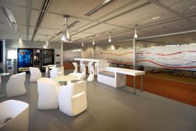 专业办公室茶水休闲区装修设计图片