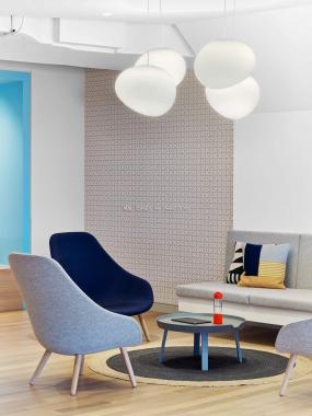 办公室环保强化木地板设计装饰效果图