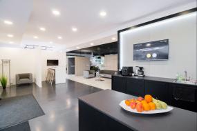 办公室瓷砖木地板设计与装修效果图