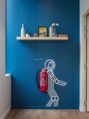 办公室瓷砖木地板设计装修图片