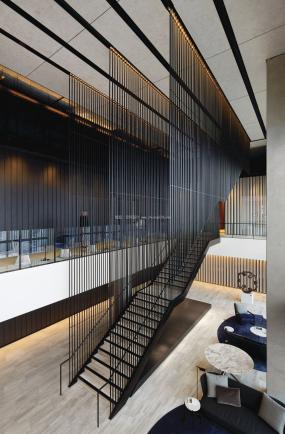 专业办公室仿木地板瓷砖装修设计图片