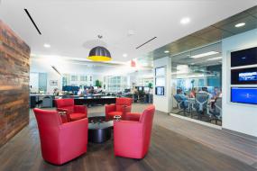 最新办公室橡木地板设计图片