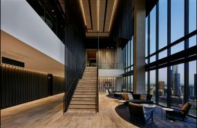 高端办公室仿木地板瓷砖装修图片