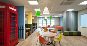 办公室仿木地板瓷砖装修设计效果图片