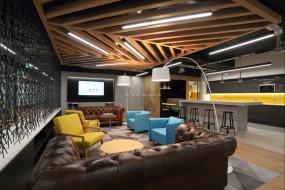 办公室多层复合木地板装修设计效果图