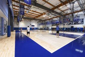 高端办公室活动室装修图片