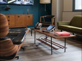 高档办公室木地板颜色装修图片大全