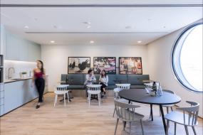 办公室桦木地板装修效果图