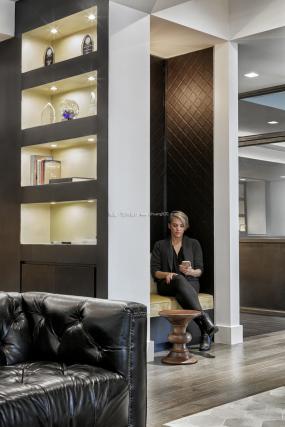 办公室桦木地板装饰装修效果图