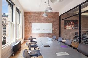 最新办公室木地板材质装修设计效果图