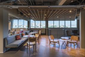 办公室木地板材质装潢图片