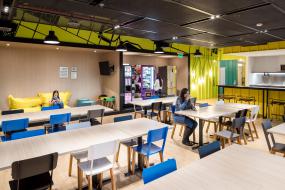 办公室木地板材质装修方案效果图