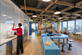 办公室进口木地板装修实物图片