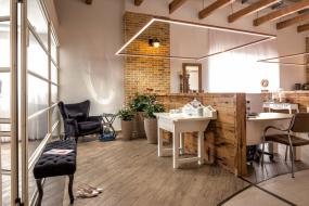 高端办公室仿实木地板装修效果图