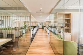 办公室环保强化木地板装修高清图片