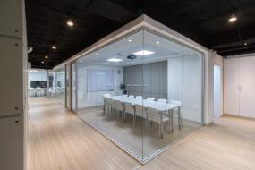 办公室环保强化木地板装修实景图图片