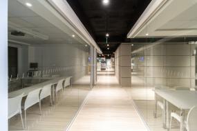 办公室环保强化木地板装修实物图片