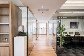 办公室环保强化木地板装潢图片