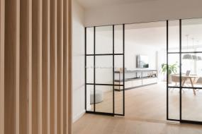 办公室木地板地垫设计装修图片