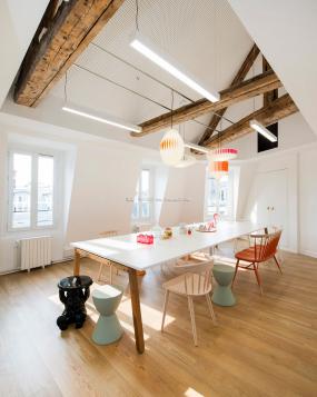 最新办公室杉木地板设计装饰效果图