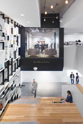 高档办公室上海木地板装修效果图大全