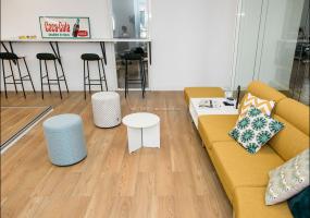 最新办公室杉木地板设计装修图片