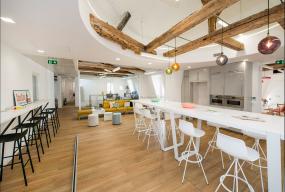 最新办公室杉木地板设计装饰效果图片