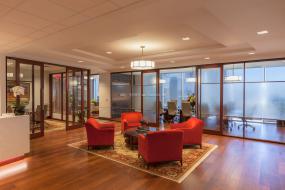 最新办公室榆木地板装饰实景图