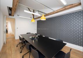 最新办公室杉木地板设计图片