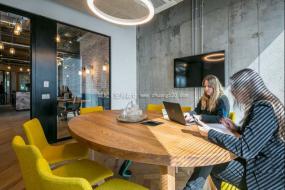 多媒体会议室装修高清效果图