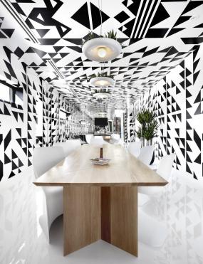 高档多媒体会议室装修图片