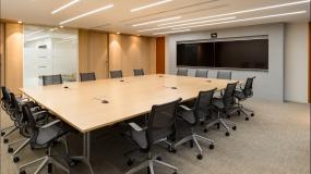 最新会议室大屏设计装修图片