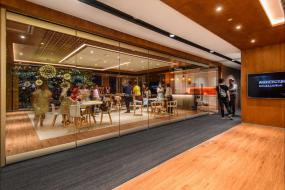 办公室绿色植物设计装饰图片