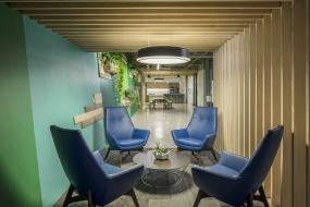 高档办公室盆栽装修图片