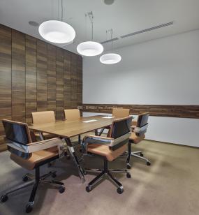 高档小会议桌装修效果图