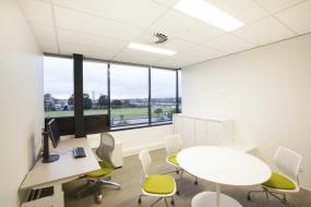 老板办公室布置设计装修效果图