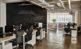 软装办公室装修高清效果图