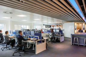 上海个性办公室装潢效果图片